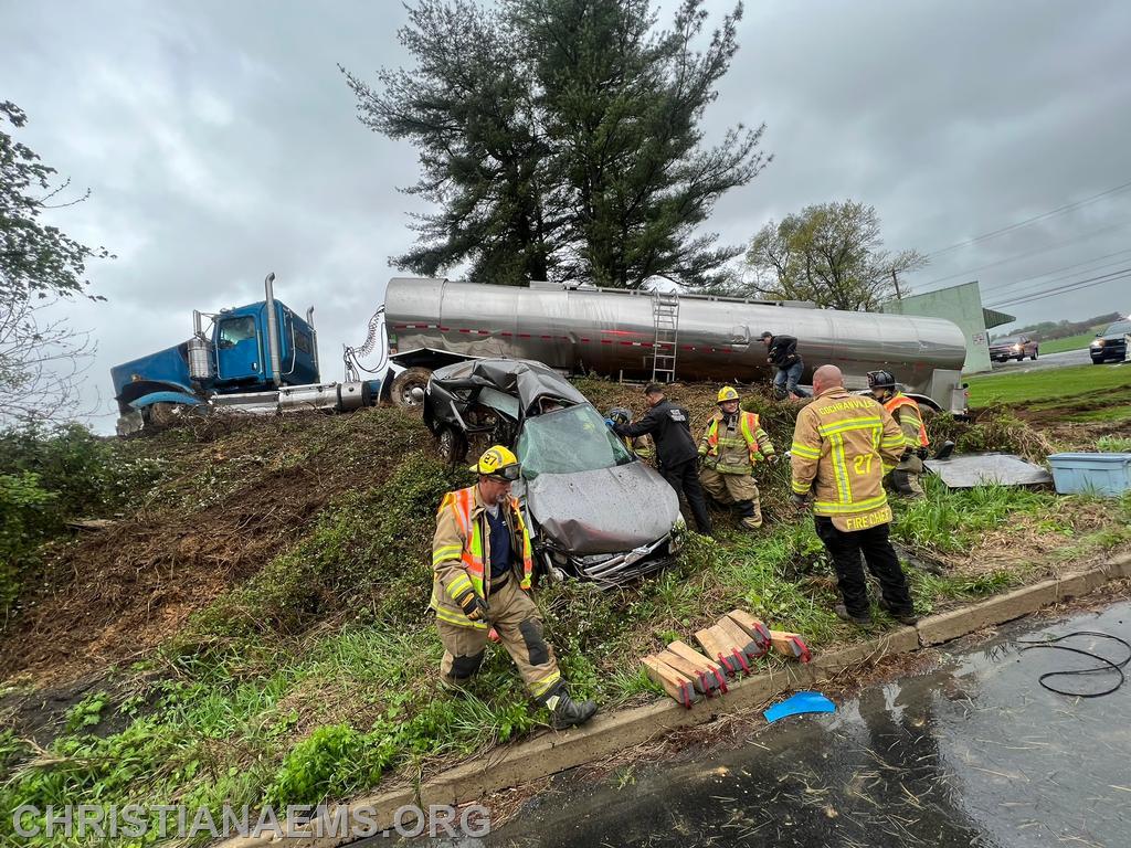 Vehicle Versus Tractor Trailer With Entrapment In West Fallowfield ...